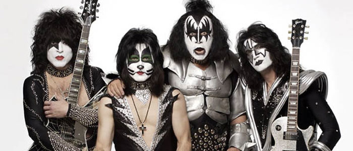 Рокеры группы Kiss завершили свою 50-летнюю карьеру выступлением аватаров